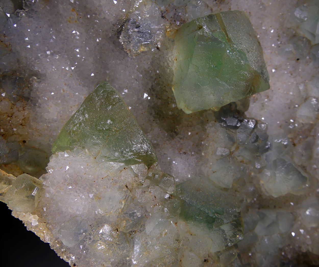 Fluorite & Baryte On Quartz
