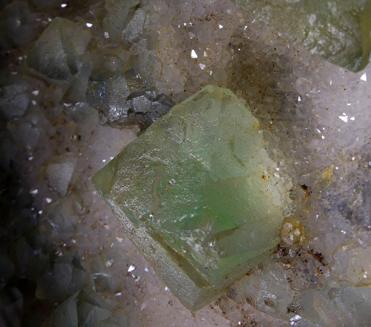 Fluorite & Baryte On Quartz