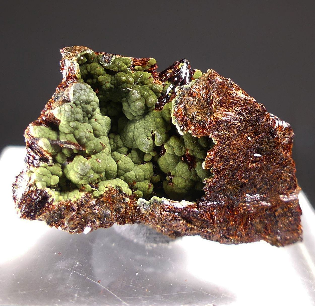 Kidwellite On Beraunite