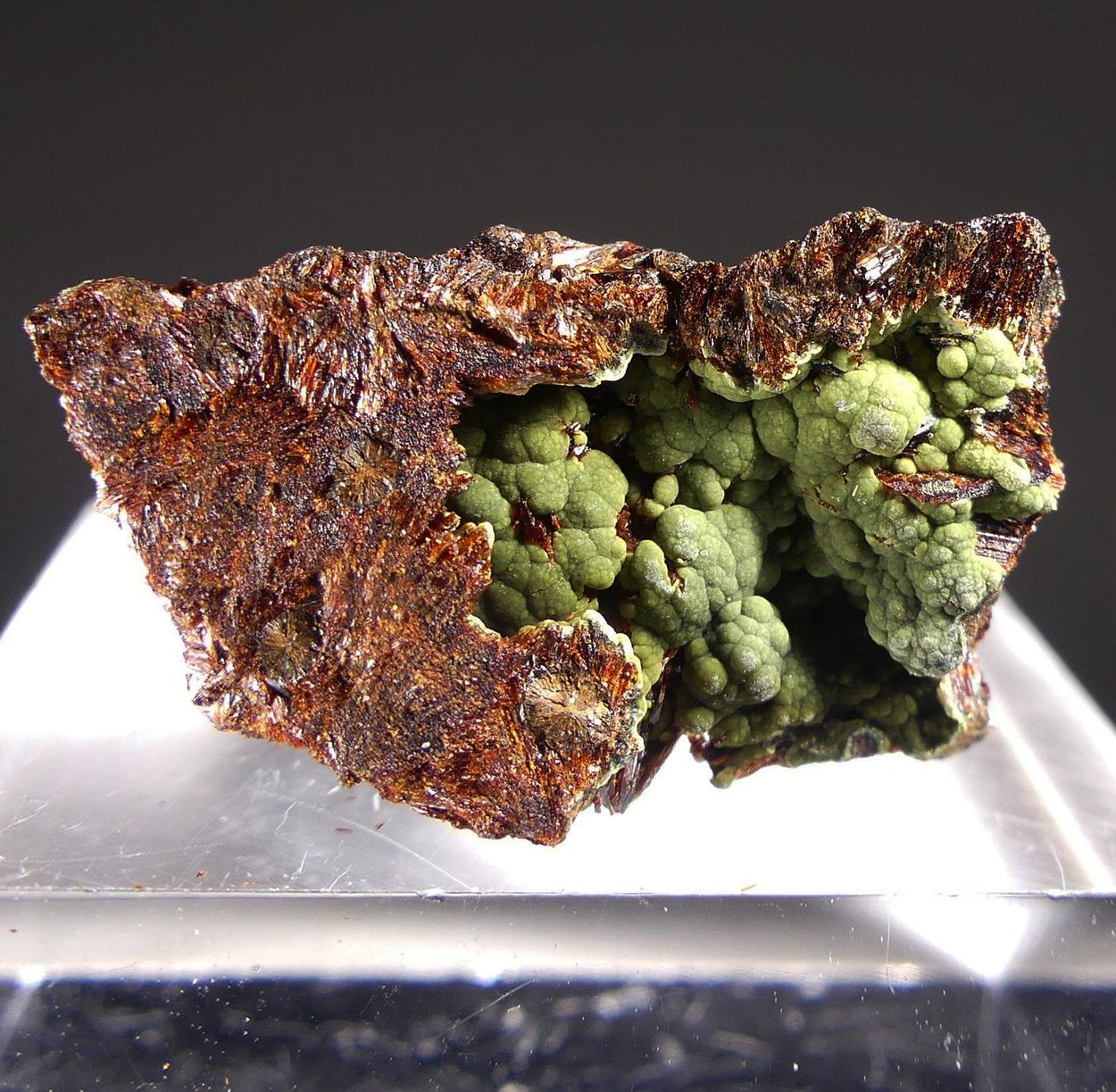 Kidwellite On Beraunite