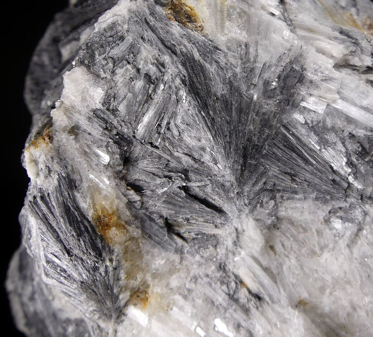 Kyanite Var Rhätizite