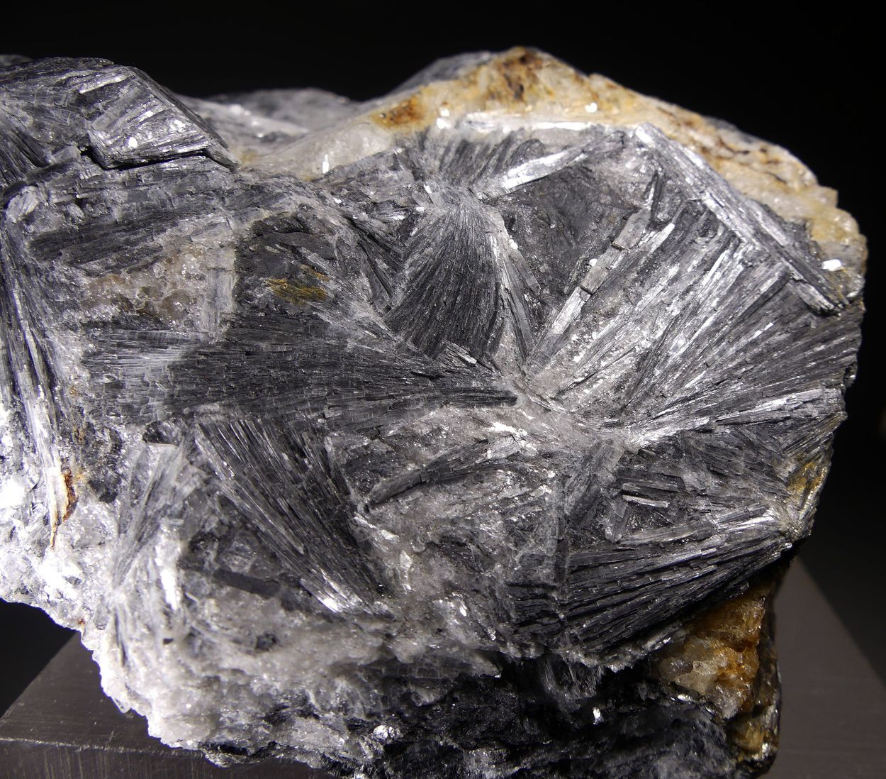 Kyanite Var Rhätizite