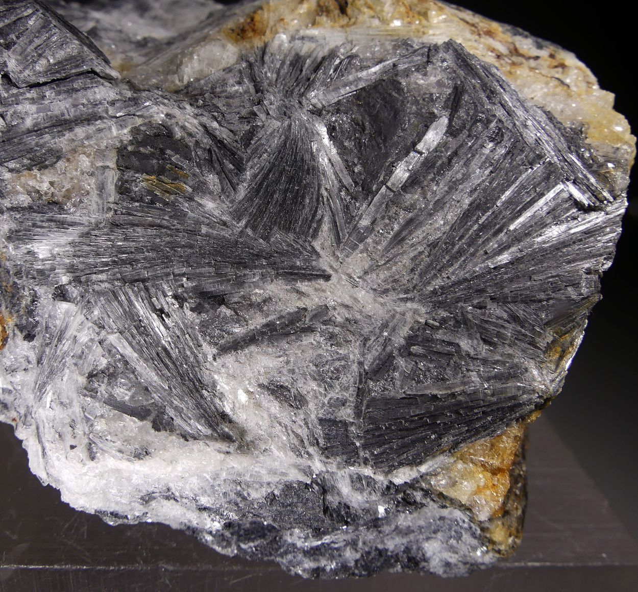 Kyanite Var Rhätizite