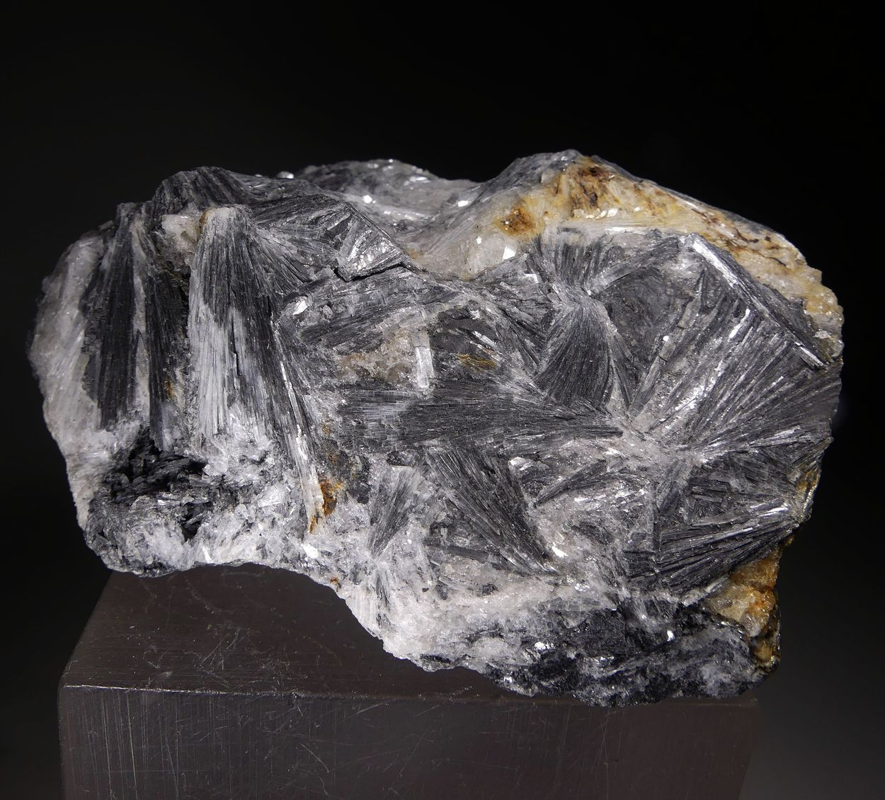 Kyanite Var Rhätizite