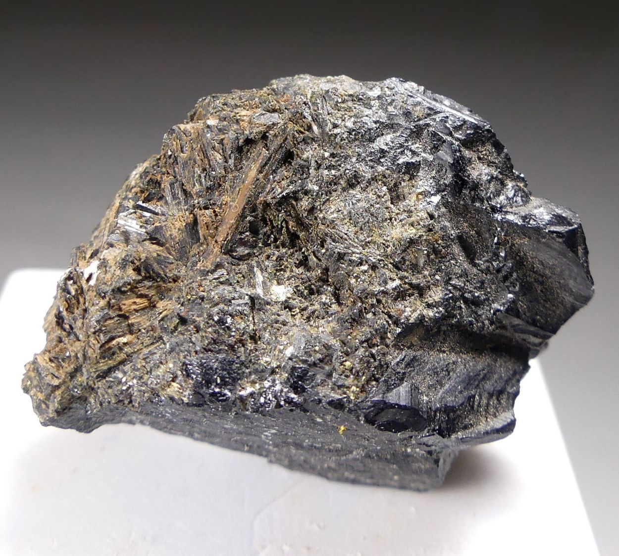 Johannsenite