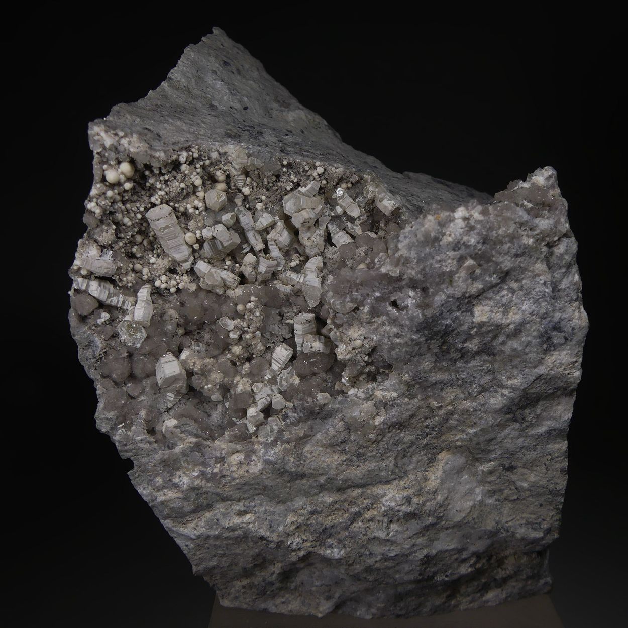 Weloganite & Dresserite