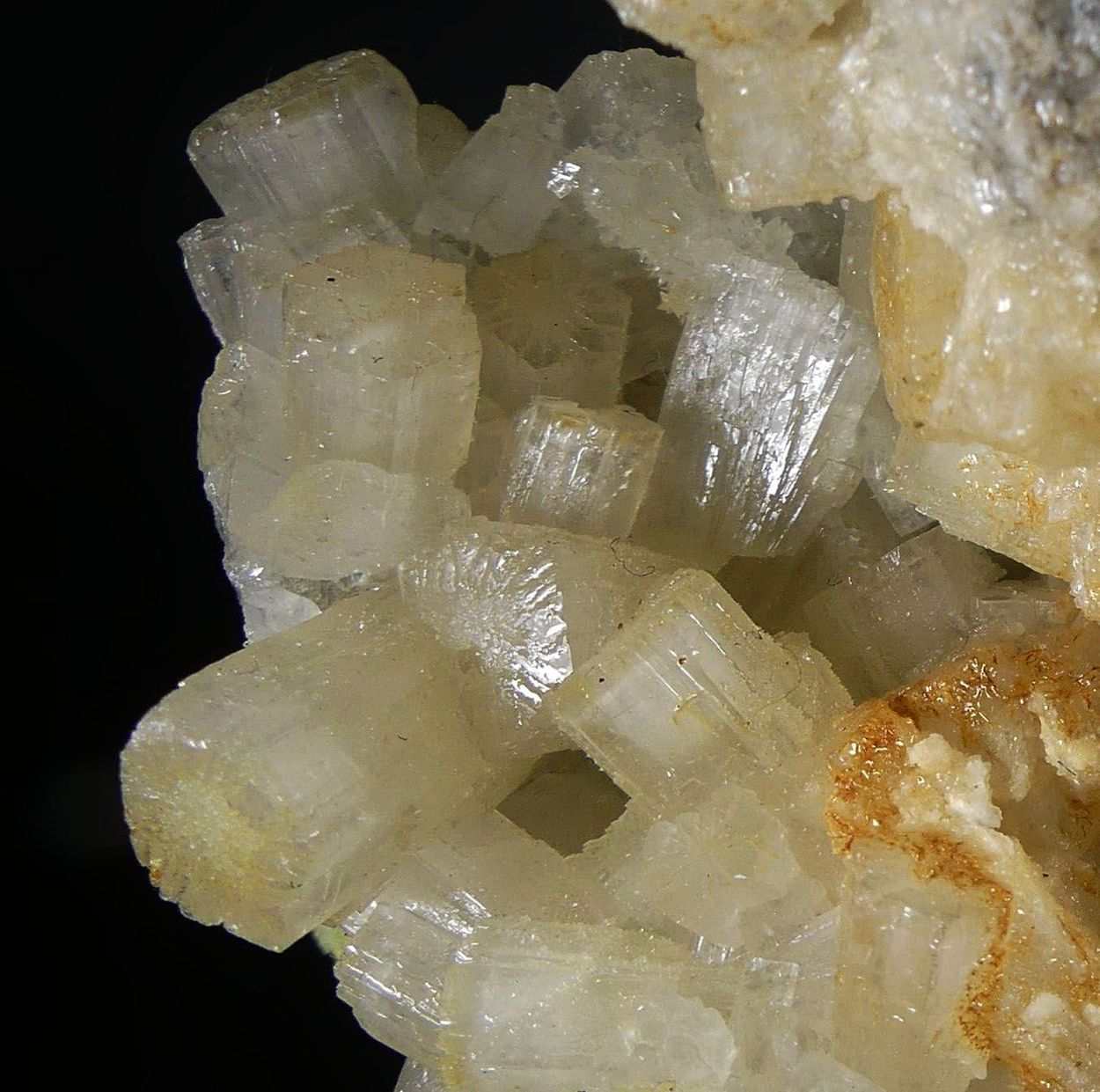 Aragonite With Native Sulphur