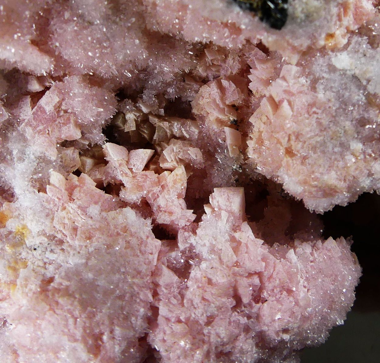 Rhodochrosite Quartz & Sphalerite