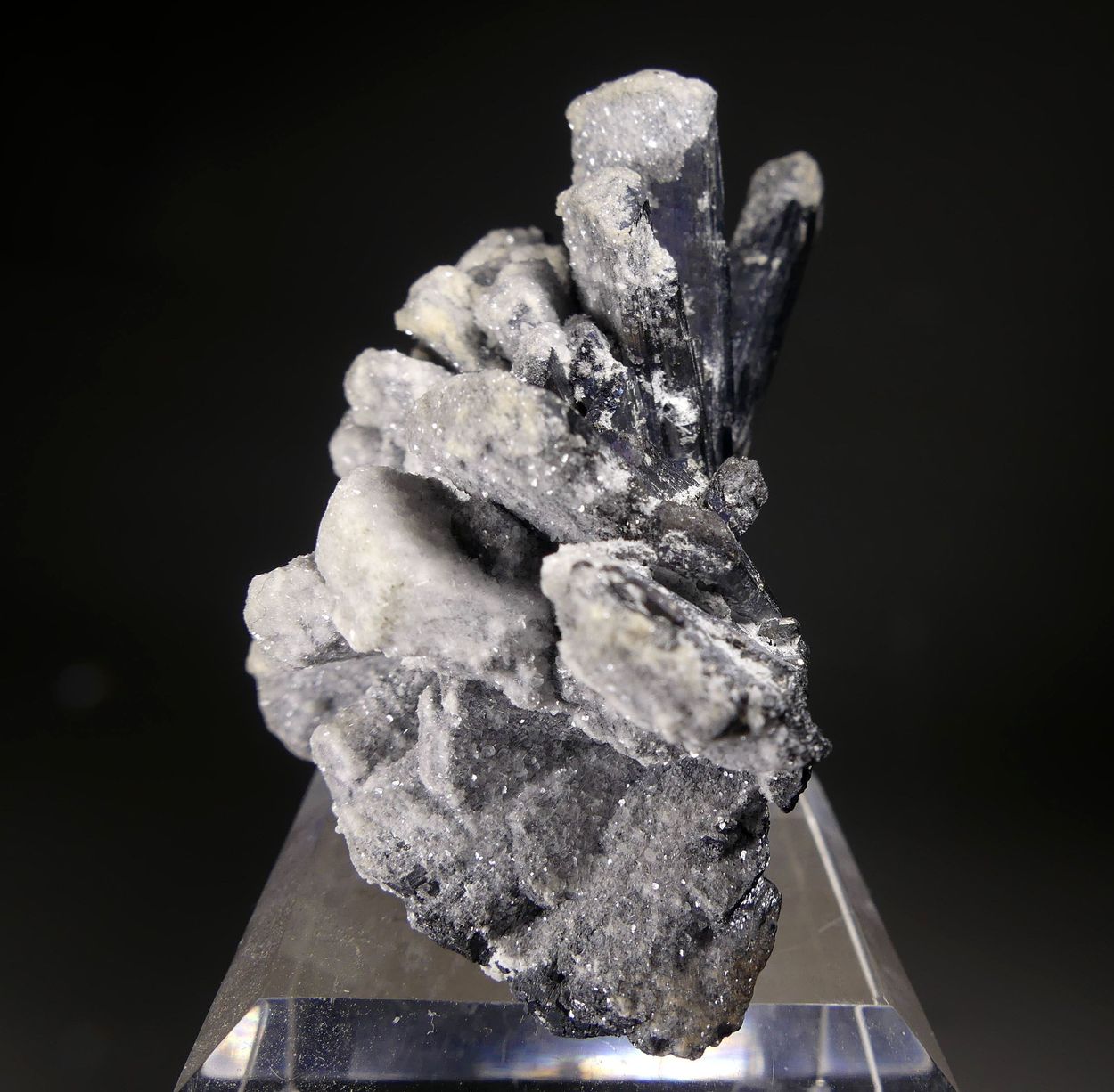 Stibnite With Baryte