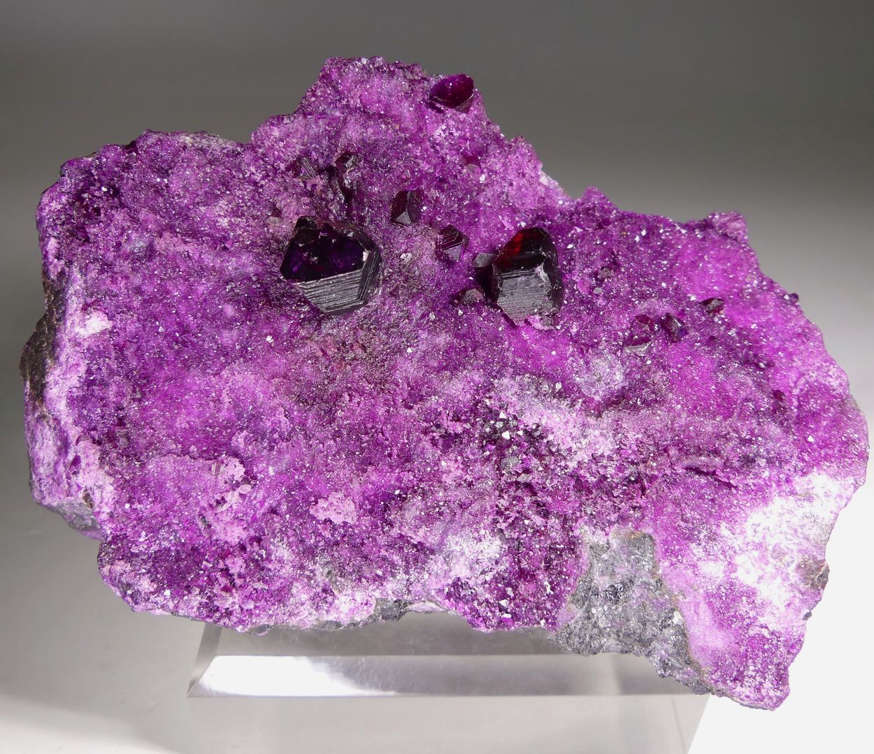 Kämmererite On Chromite