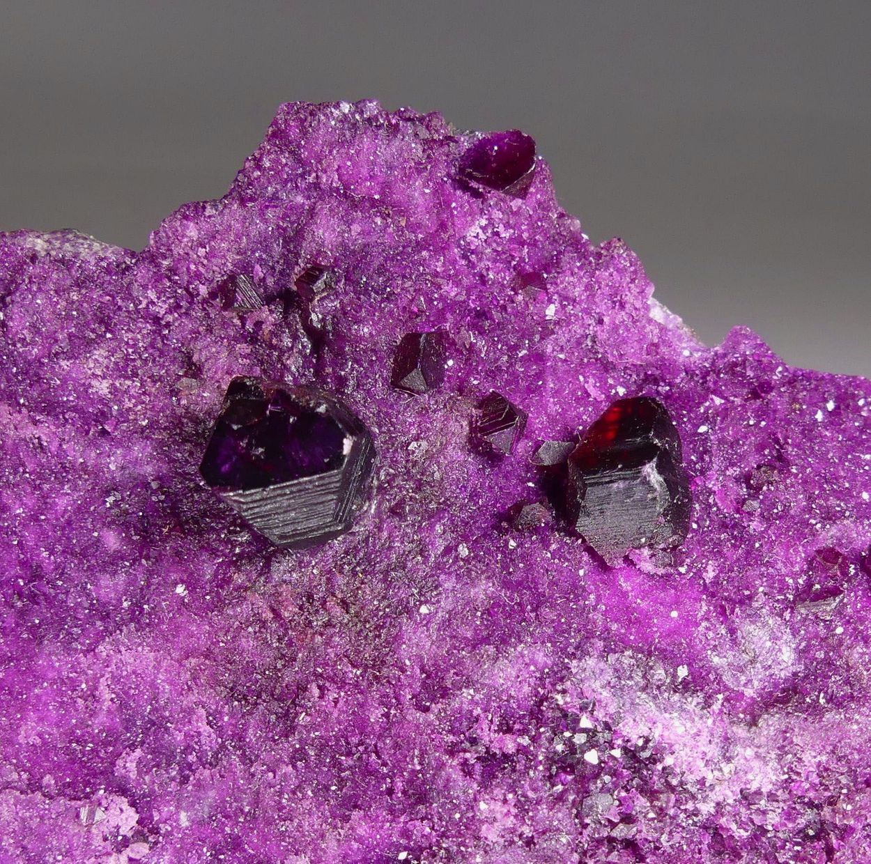 Kämmererite On Chromite