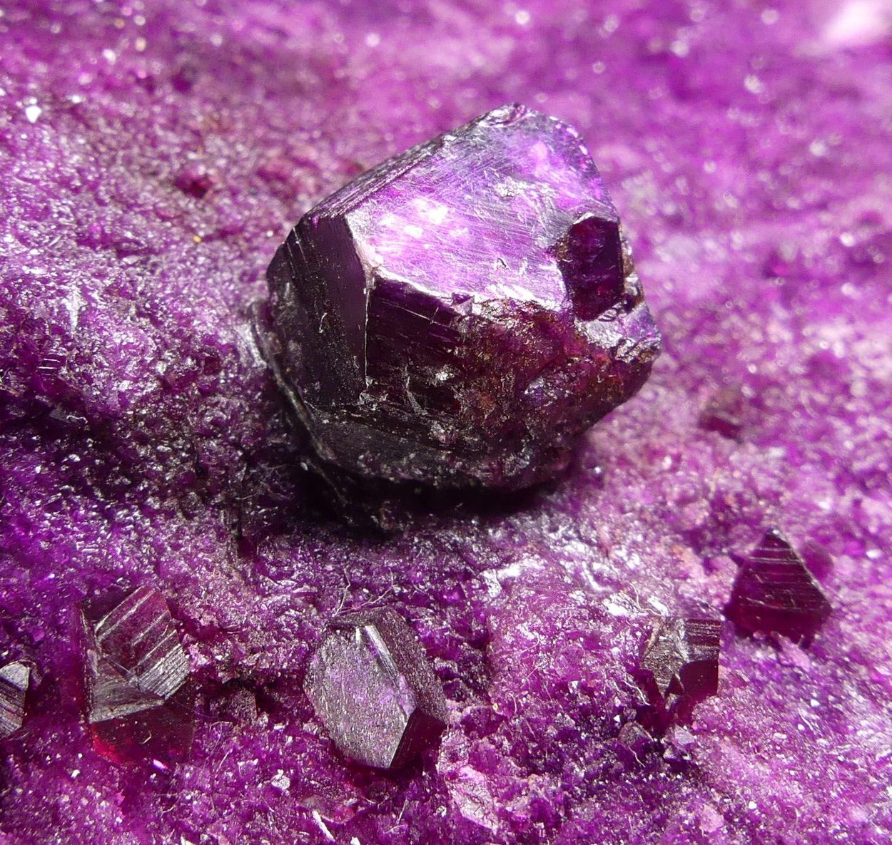 Kämmererite On Chromite