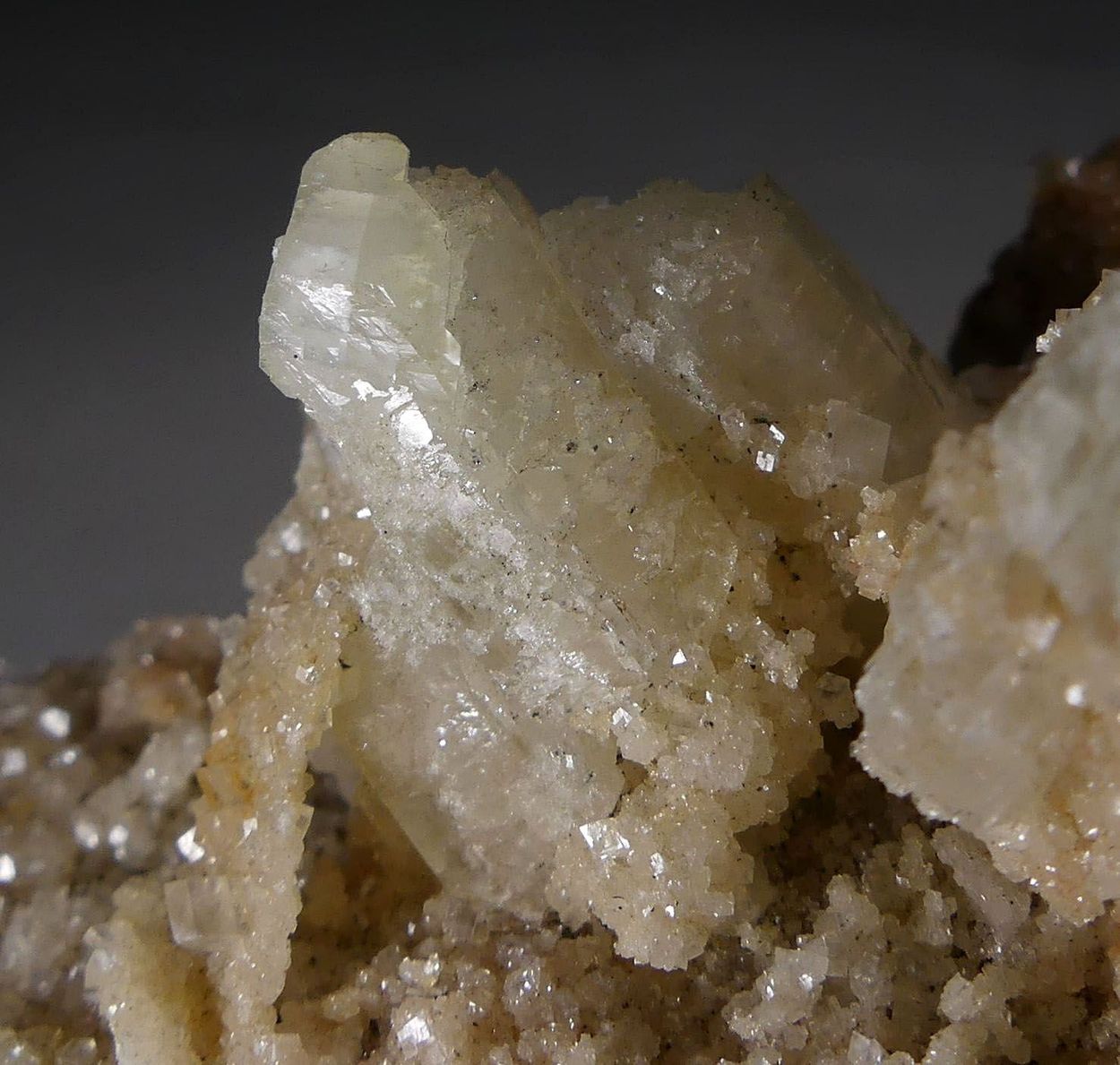 Tarnowitzite On Willemite & Dolomite