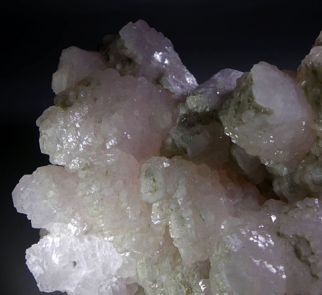 Manganoan Calcite