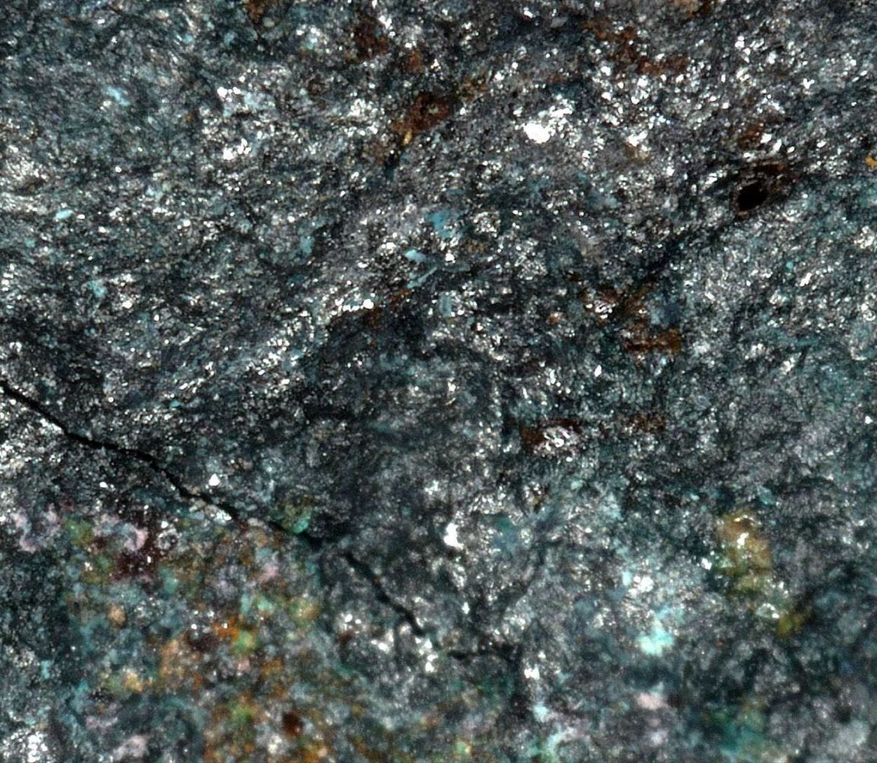 Krut'aite & Penroseite