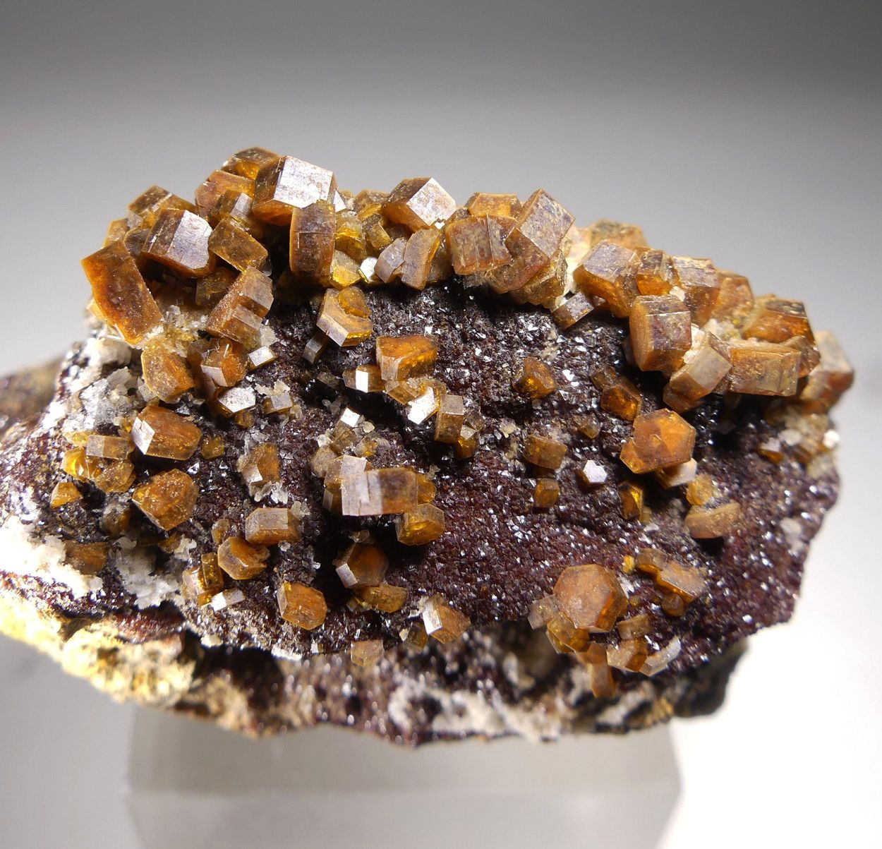 Vanadinite On Descloizite