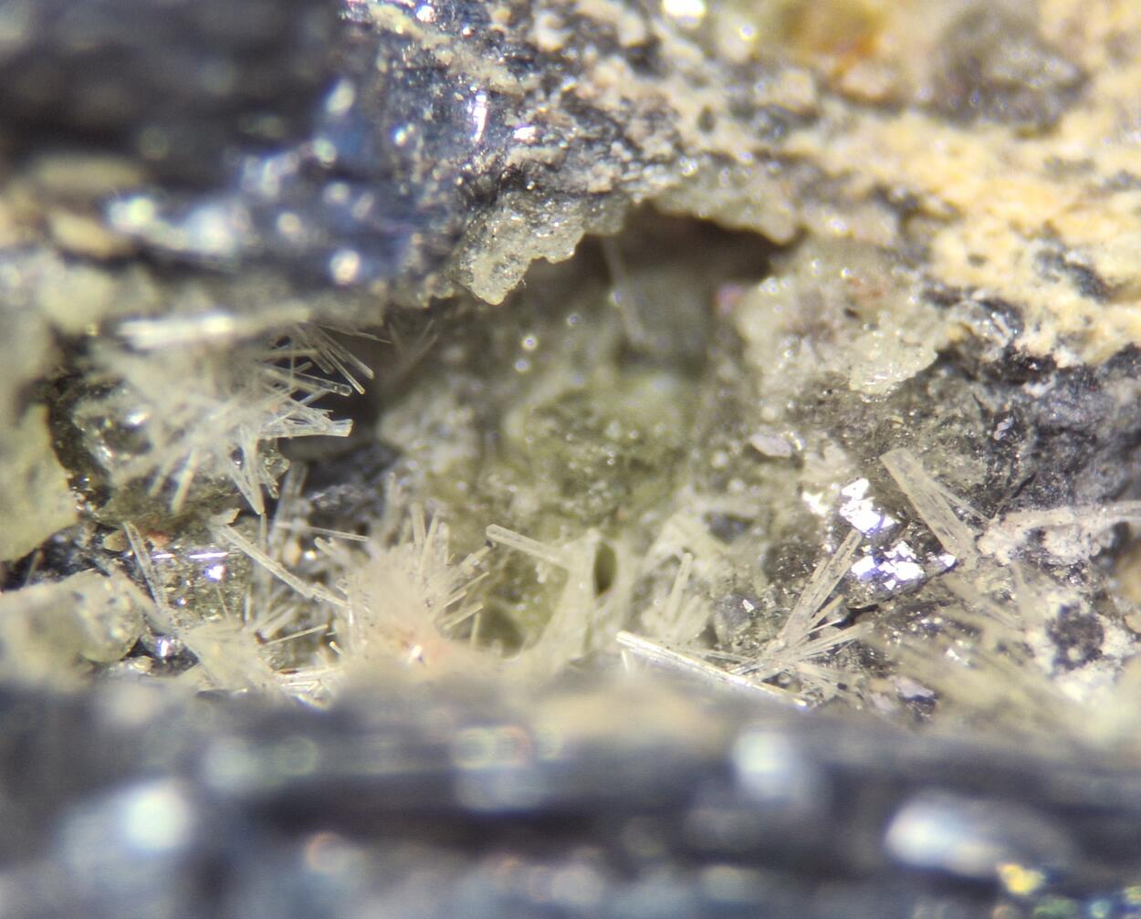 Peretaite Klebelsbergite & Stibnite