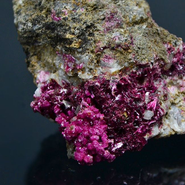 Erythrite