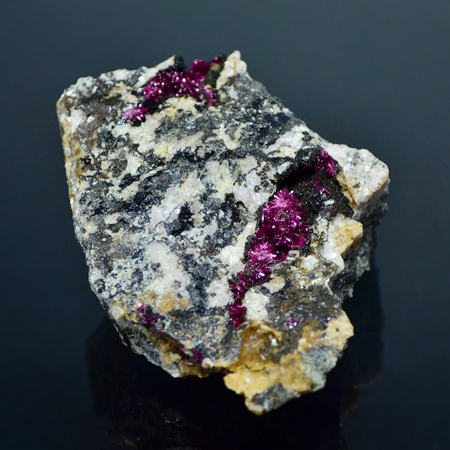 Erythrite