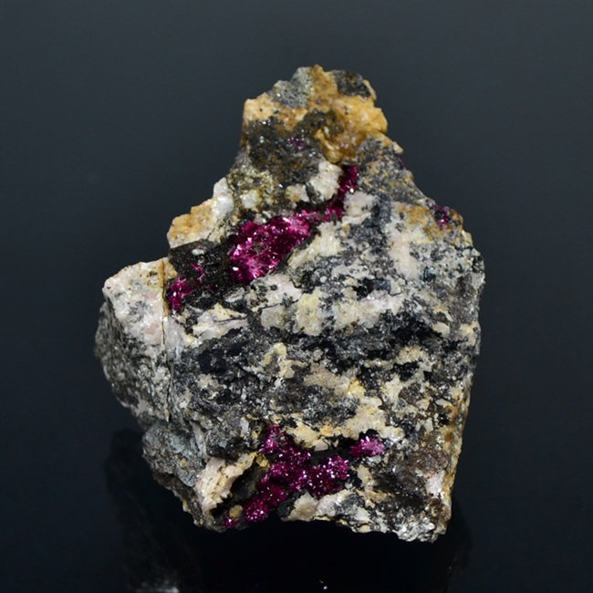 Erythrite