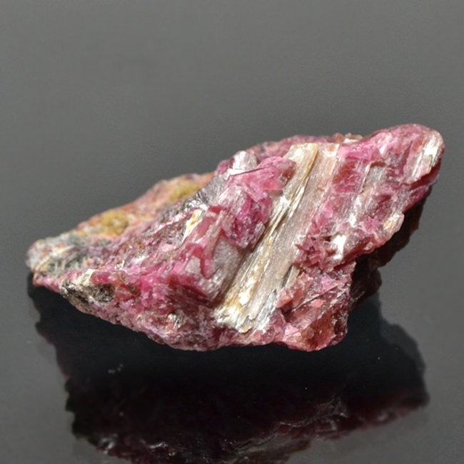 Rhodonite & Cummingtonite