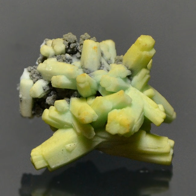 Plumbogummite