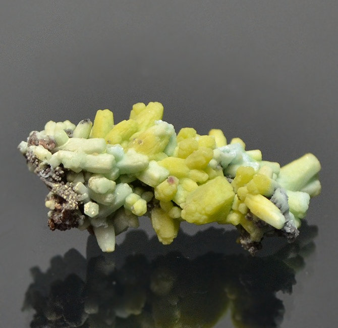 Plumbogummite