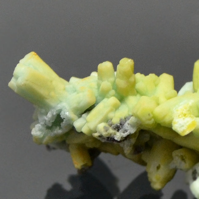 Plumbogummite