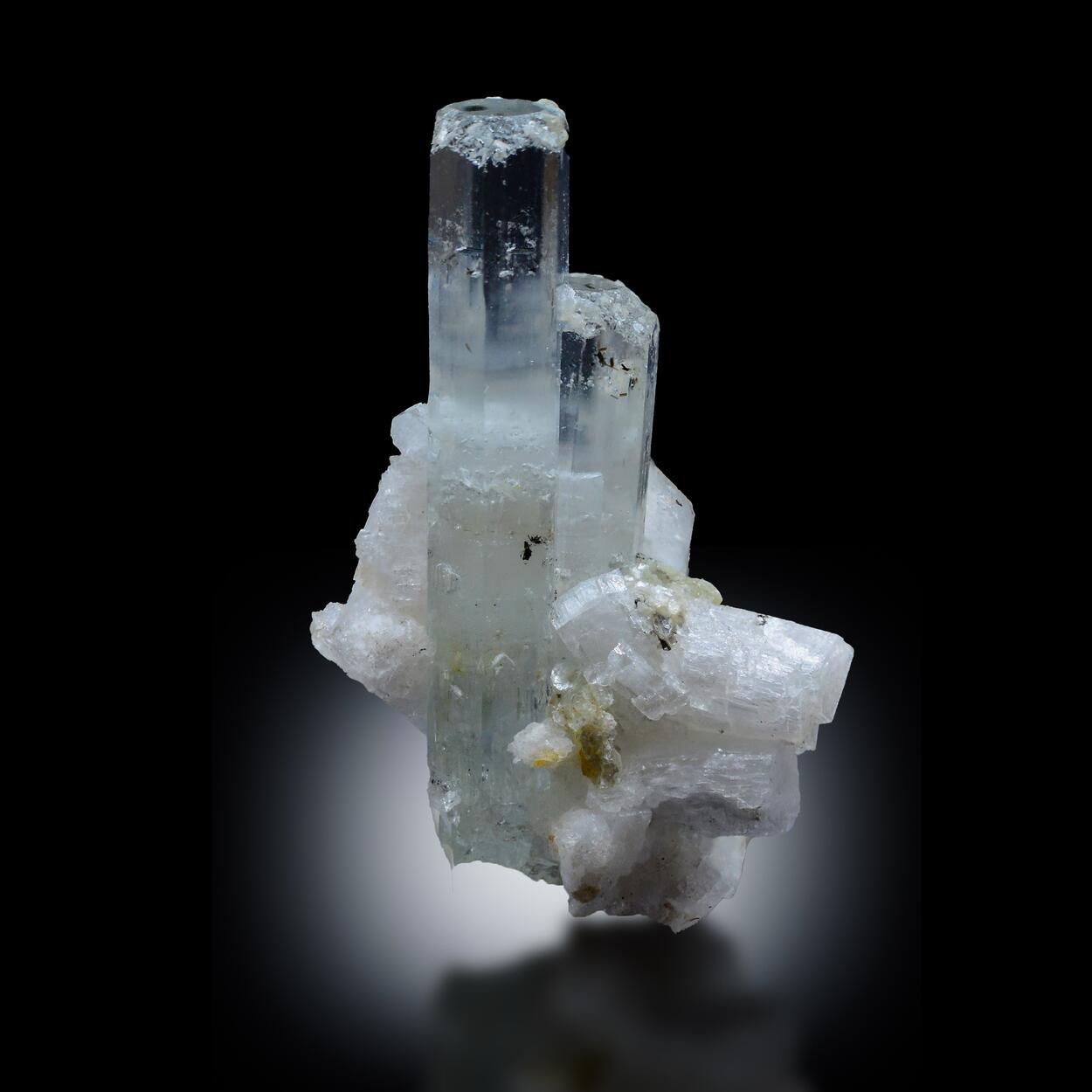Aquamarine With Feldspar
