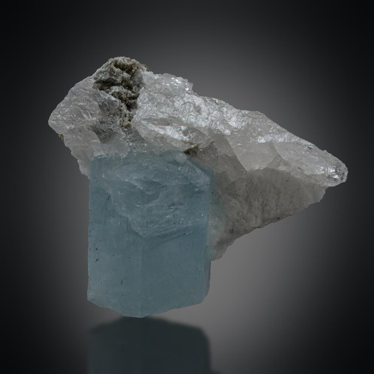 Aquamarine With Quartz