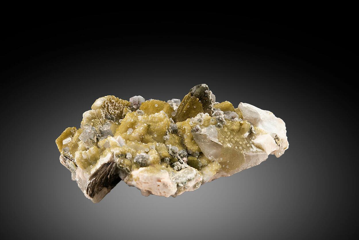 Quartz With Albite & Muscovite
