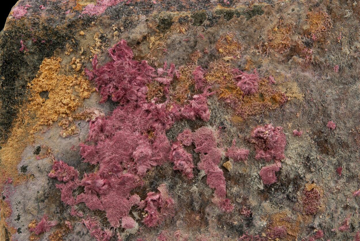 Erythrite