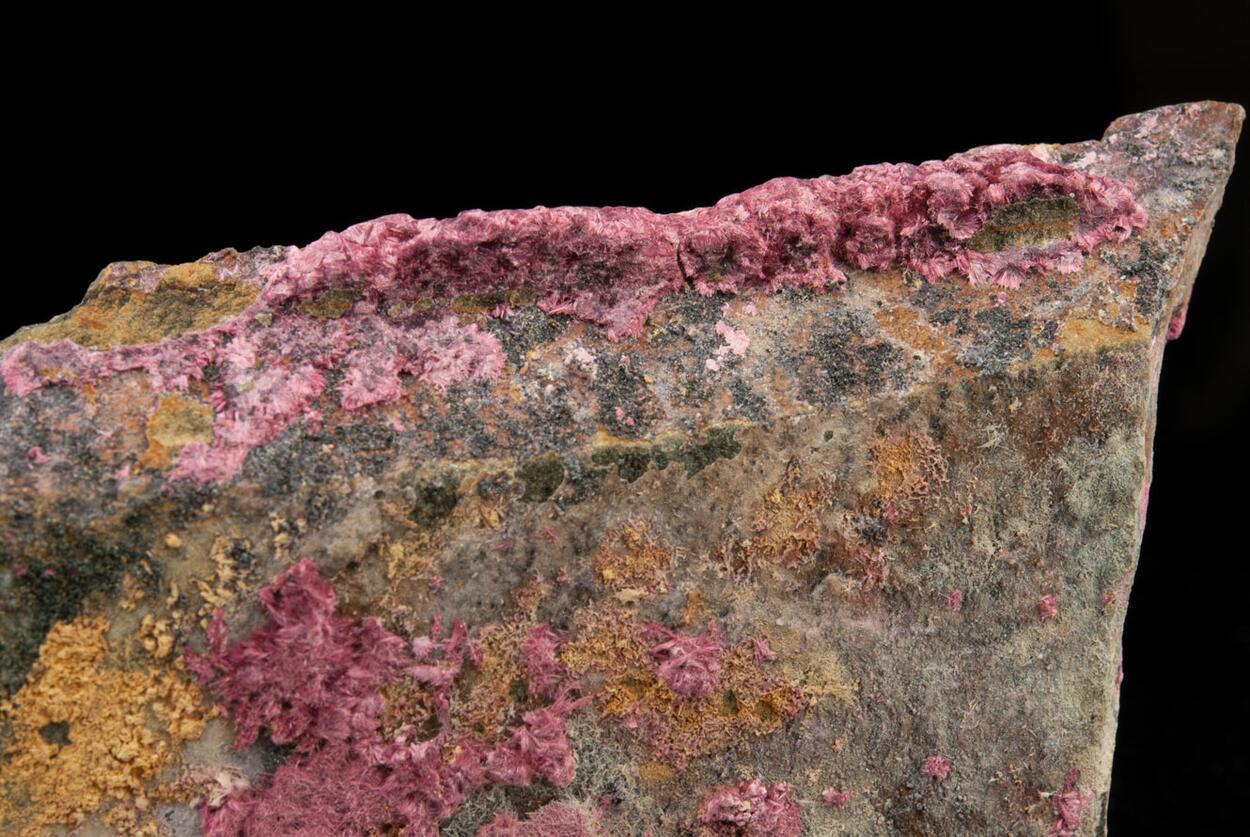 Erythrite