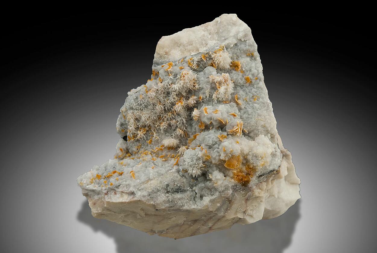 Pyroaurite & Aragonite