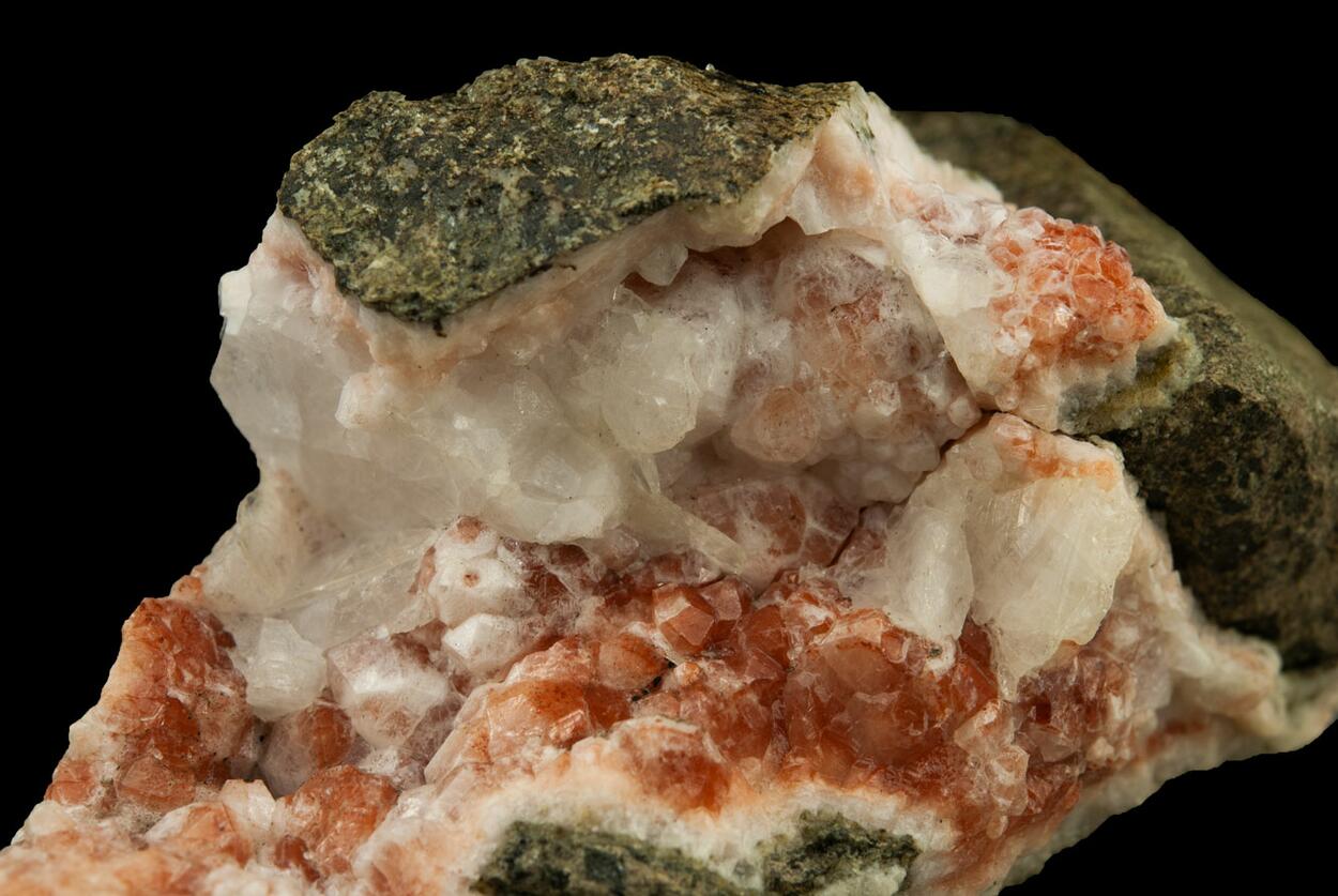 Analcime & Fluorapophyllite-(K)