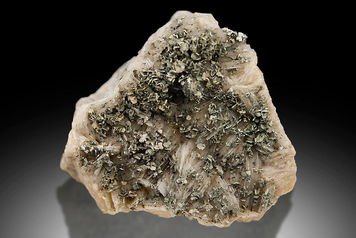 Baryte With Arsenopyrite