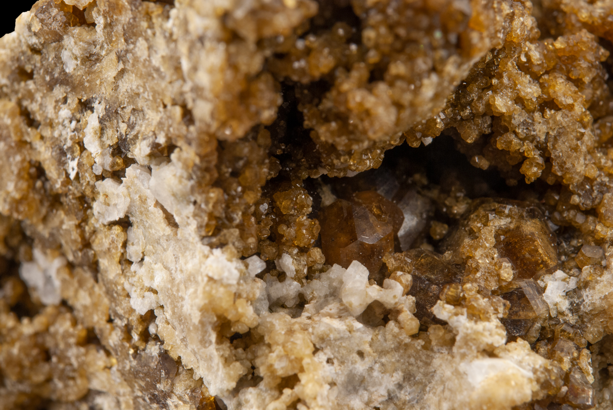 Liottite Vesuvianite & Grossular