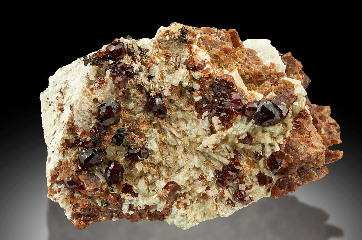 Grossular Var Hessonite & Diopside