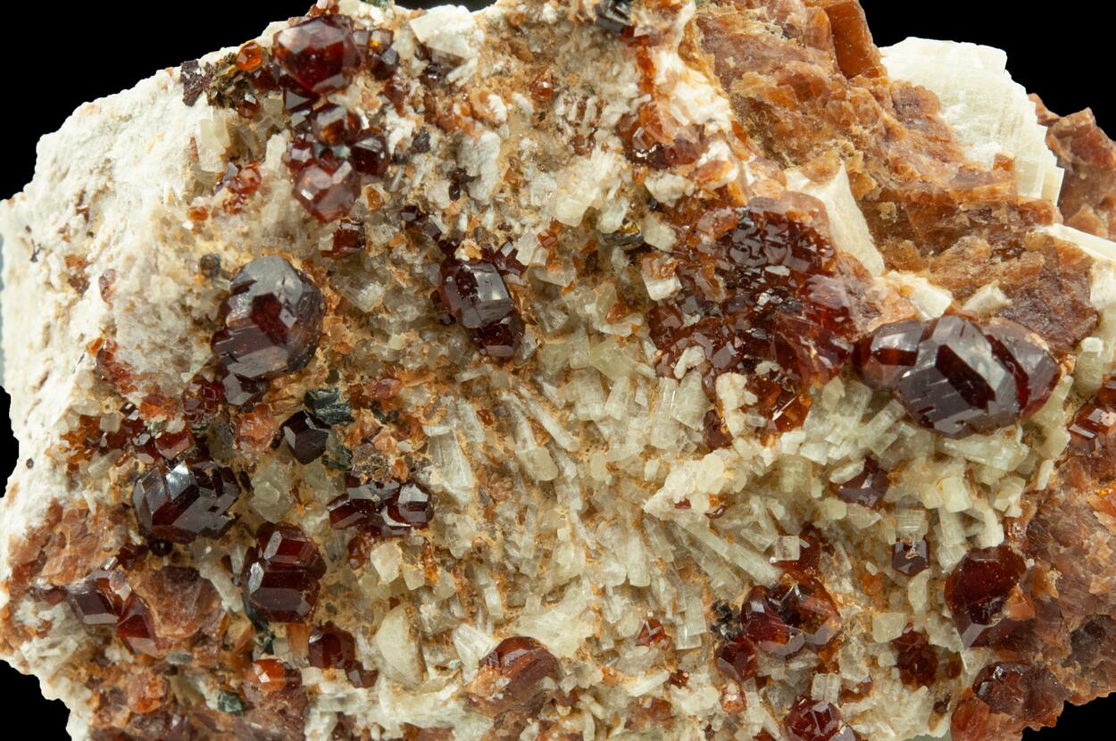 Grossular Var Hessonite & Diopside