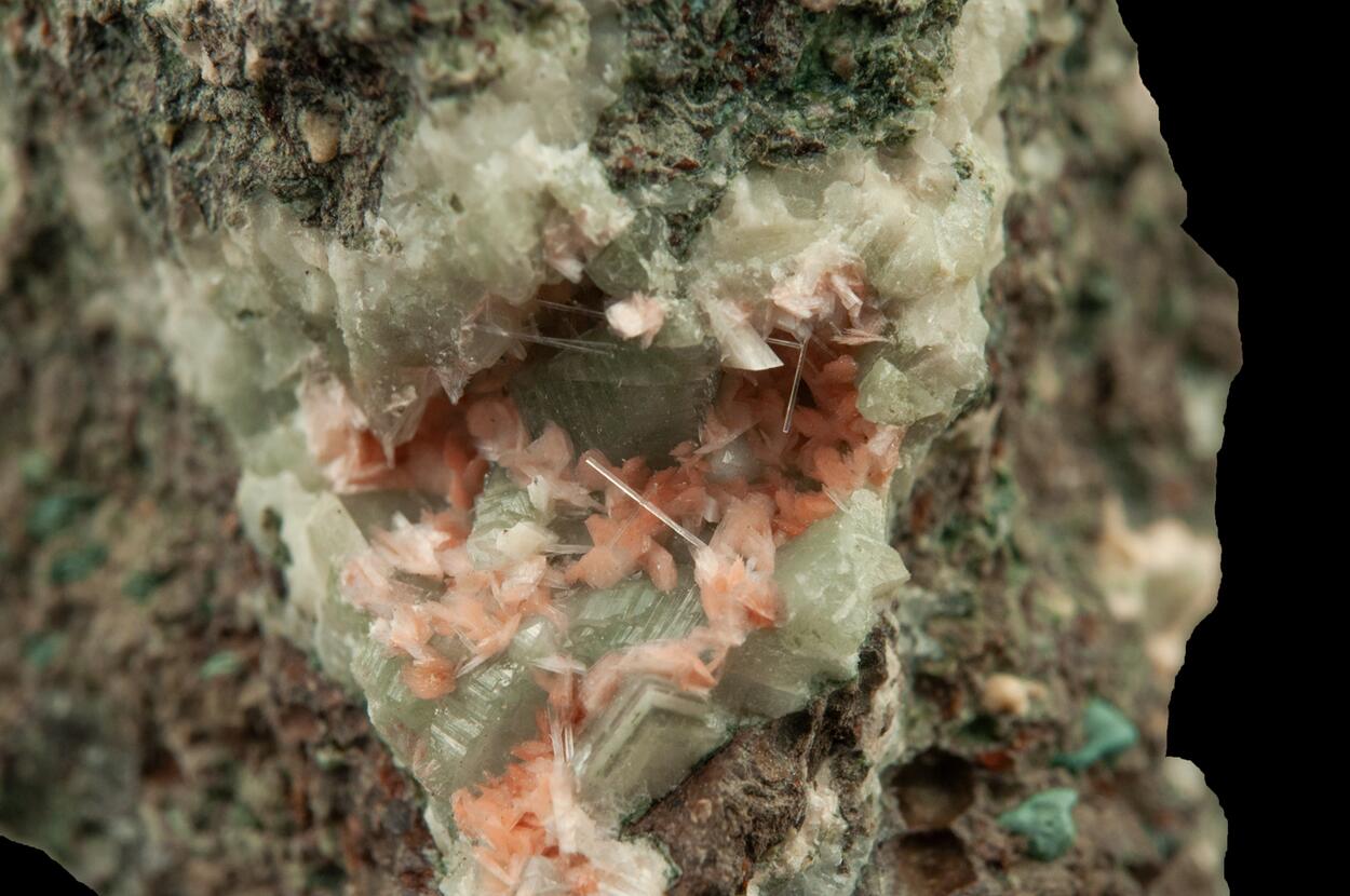 Gonnardite Natrolite & Calcite