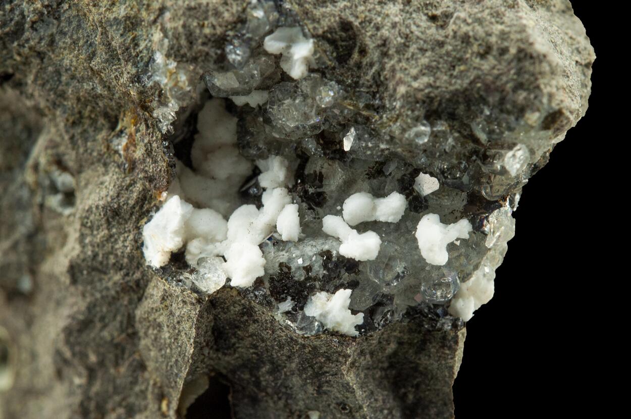 Gonnardite & Analcime