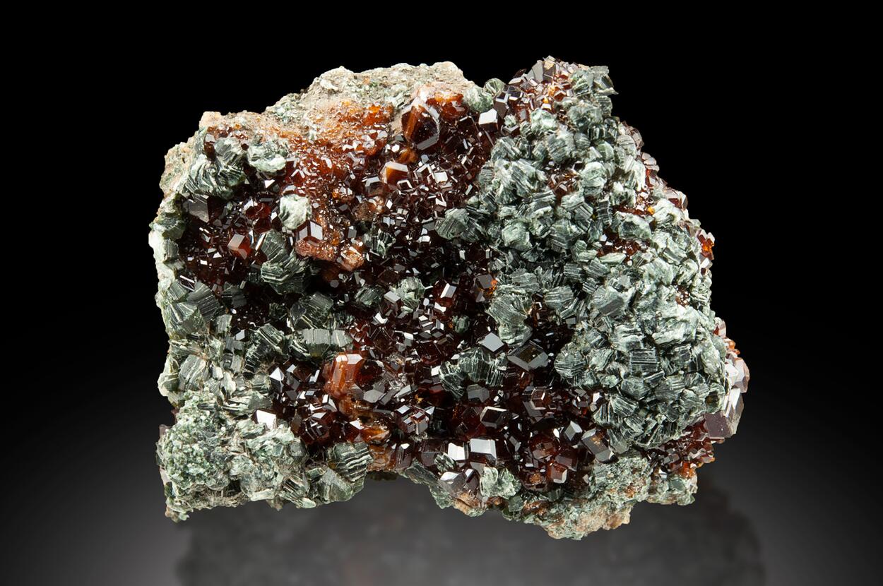Grossular Var Hessonite & Clinochlore