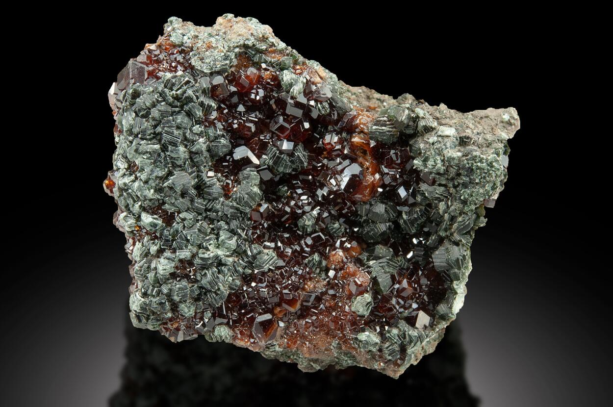 Grossular Var Hessonite & Clinochlore