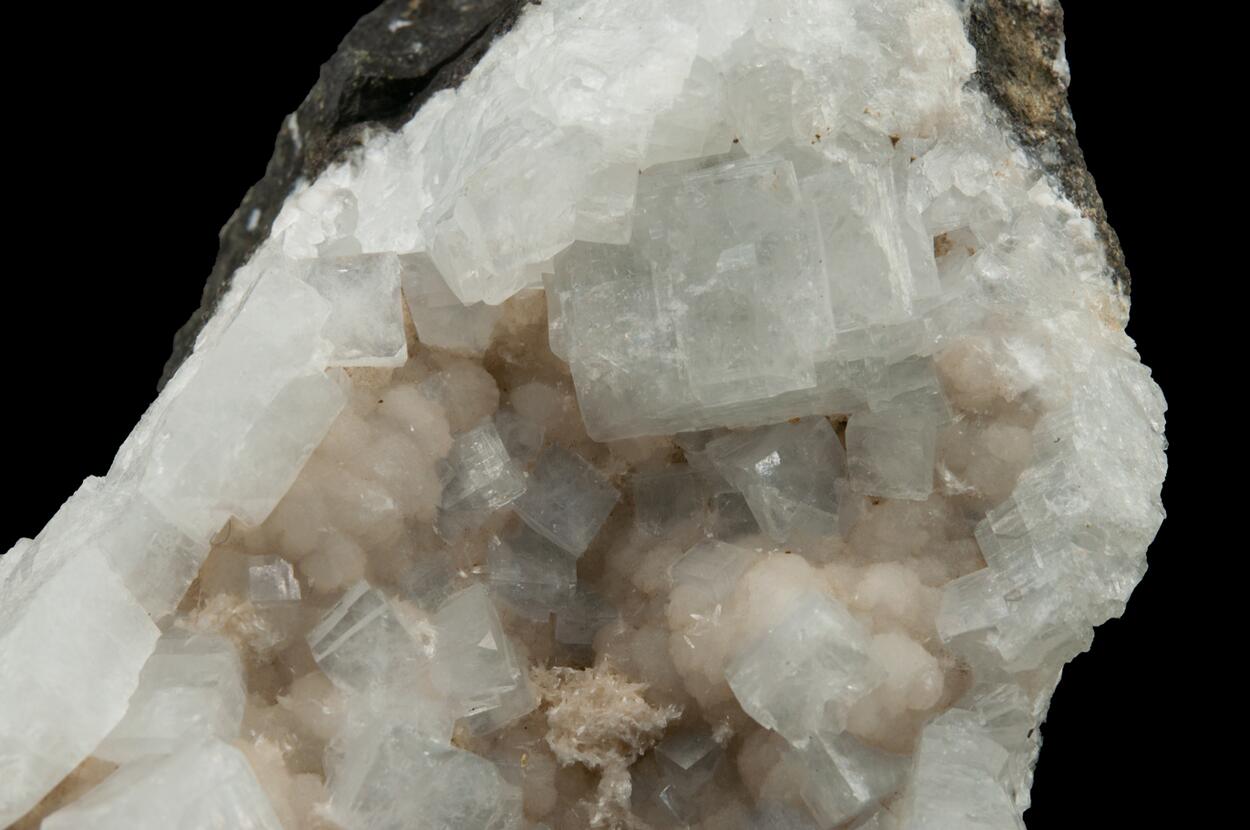 Fluorapophyllite-(K) & Gyrolite