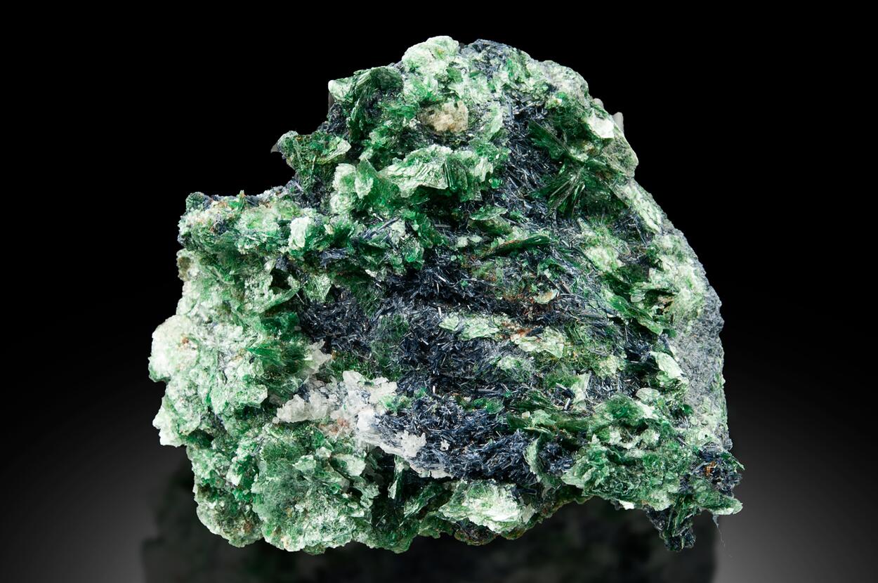 Glaucophane With Muscovite Var Fuchsite