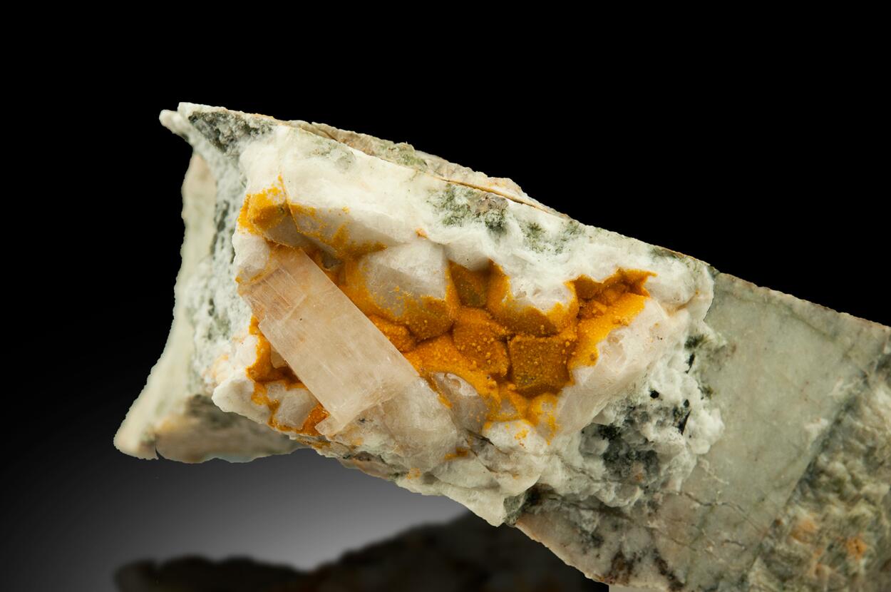 Chiavennite Analcime & Calcite