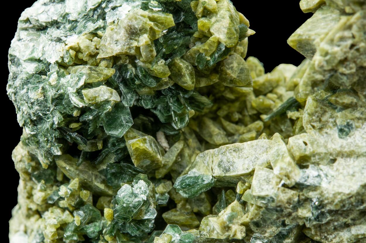 Augite Var Fassaite With Clintonite