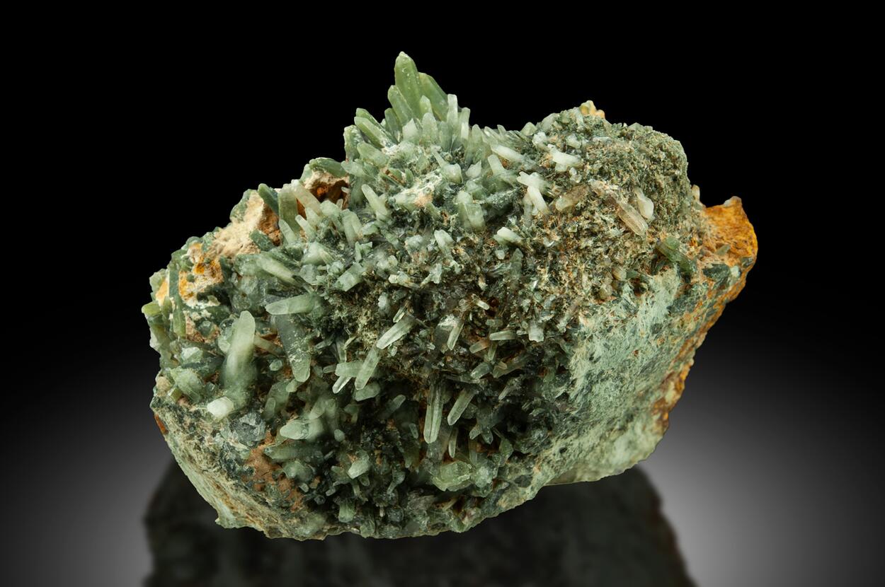 Quartz Var Prase With Hedenbergite