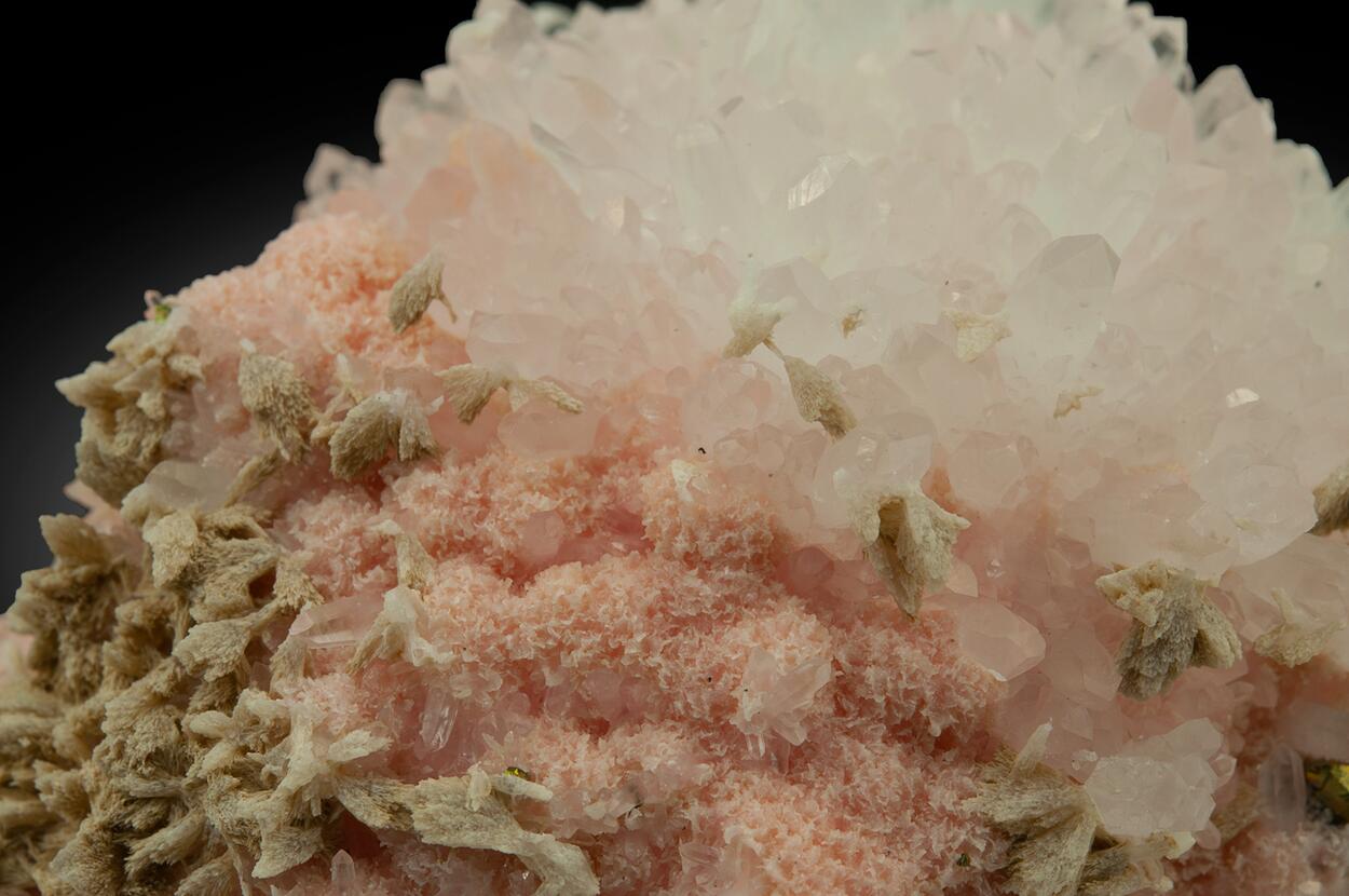Rhodochrosite Quartz & Kutnohorite
