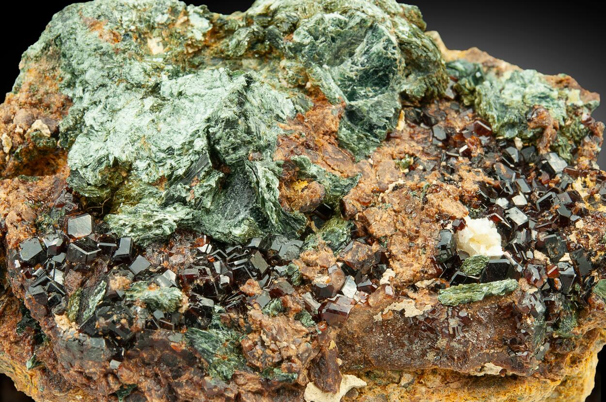 Grossular Var Hessonite With Clinochlore